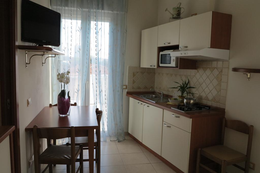 Residence La Villetta Rimini Eksteriør billede