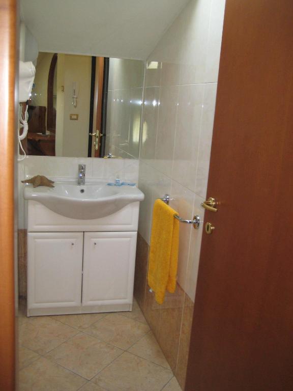 Residence La Villetta Rimini Værelse billede