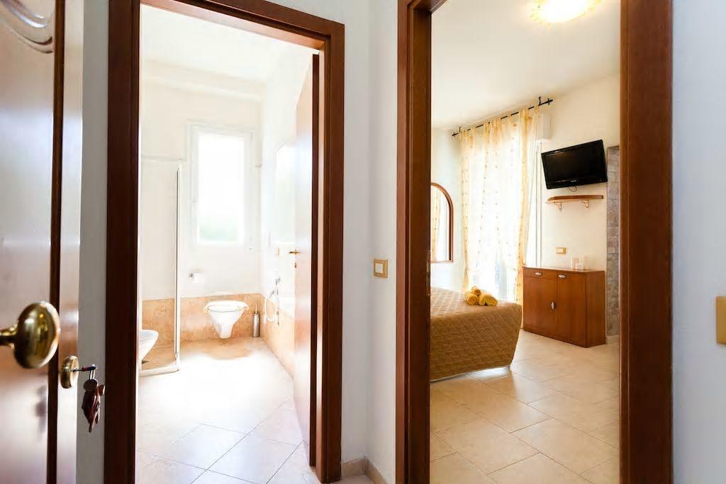 Residence La Villetta Rimini Eksteriør billede