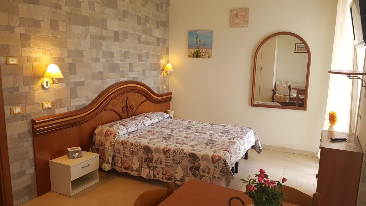 Residence La Villetta Rimini Eksteriør billede